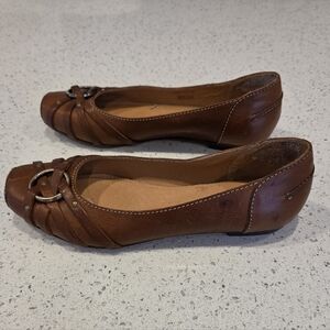 Frye Anna Harness Ring Leather Flats In Cognac Brown